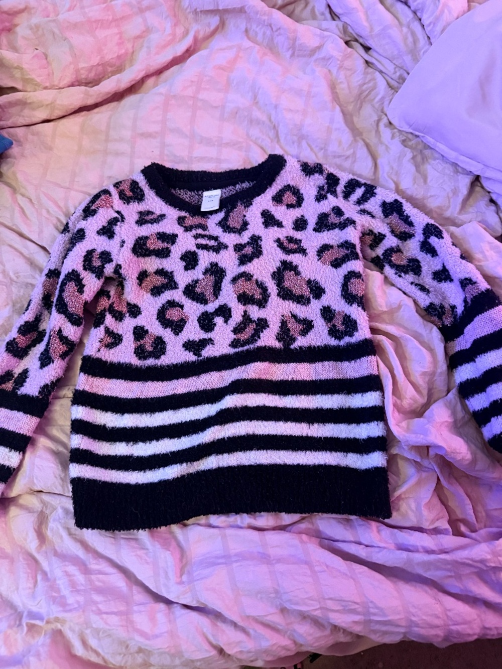Arizona Girls cozy pink and black sweater size 7/8 Girls